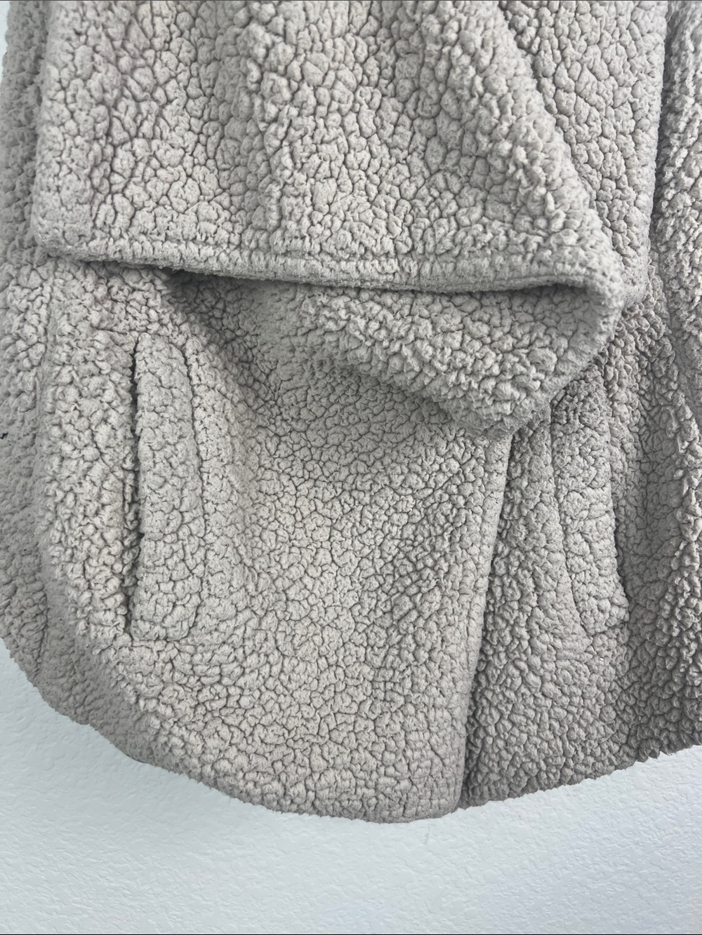 Marc New York Taupe Sherpa Draped Vest Women’s Size Medium - Picture 3 of 5